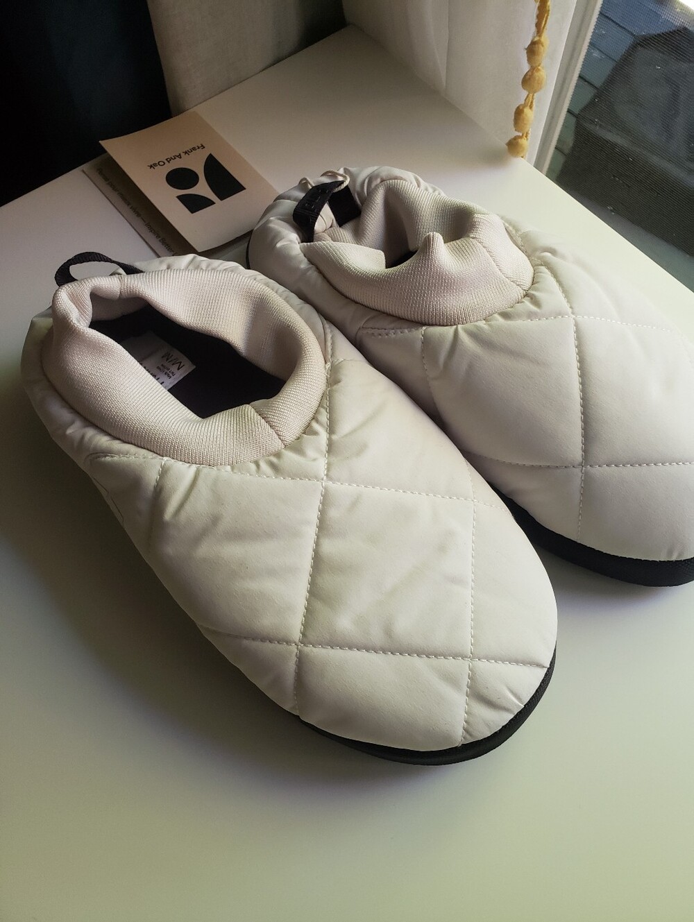 NWT Frank & Oak Quilted Slip-On Puffer Slippers in White